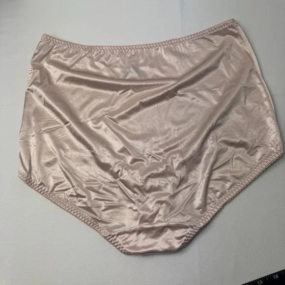 Vanity Fair Smoothing Brief Panties 3X Plus Light Control Nylon NWOT Beige Blue - Picture 10 of 10